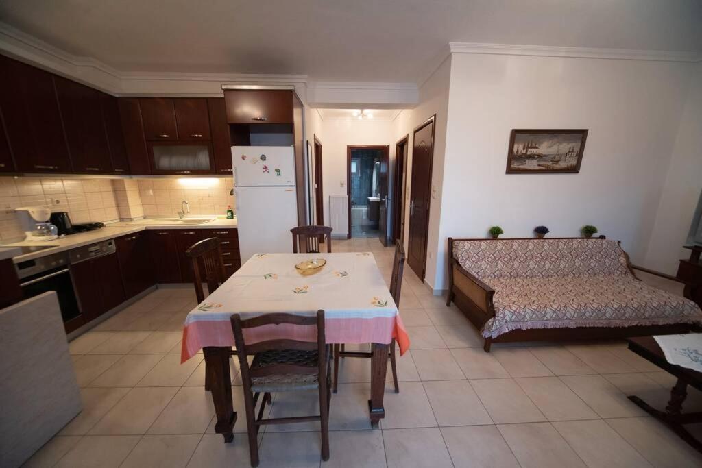 Zoe'S Apartments Nea Iraklitsa Экстерьер фото