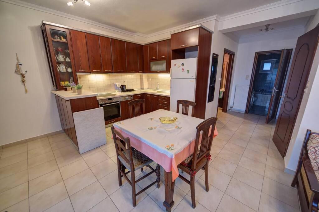 Zoe'S Apartments Nea Iraklitsa Экстерьер фото