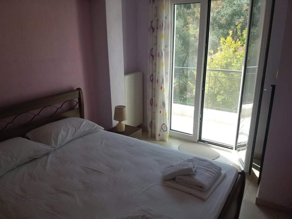 Zoe'S Apartments Nea Iraklitsa Экстерьер фото